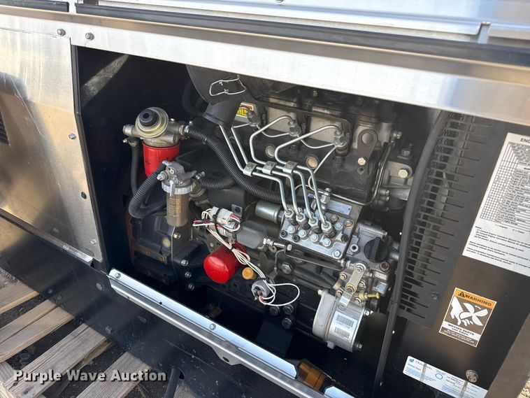 image for item DQ4181 Lincoln Electric Vantage 400 welder/generator