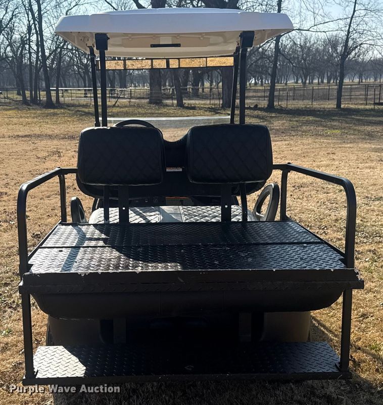 image for item DQ4190 2004 Club Car golf cart