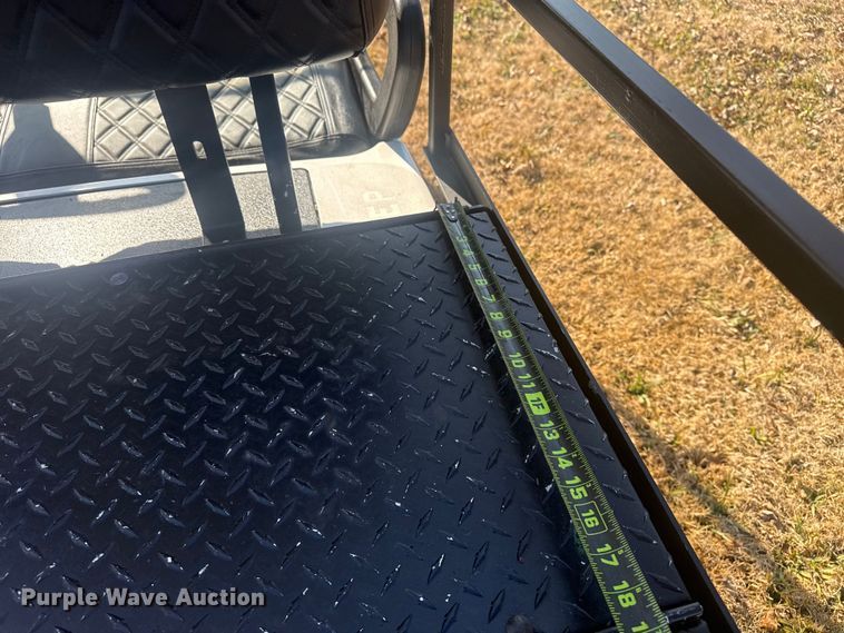 image for item DQ4190 2004 Club Car golf cart