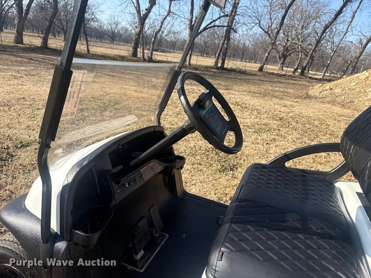 image for item DQ4190 2004 Club Car golf cart