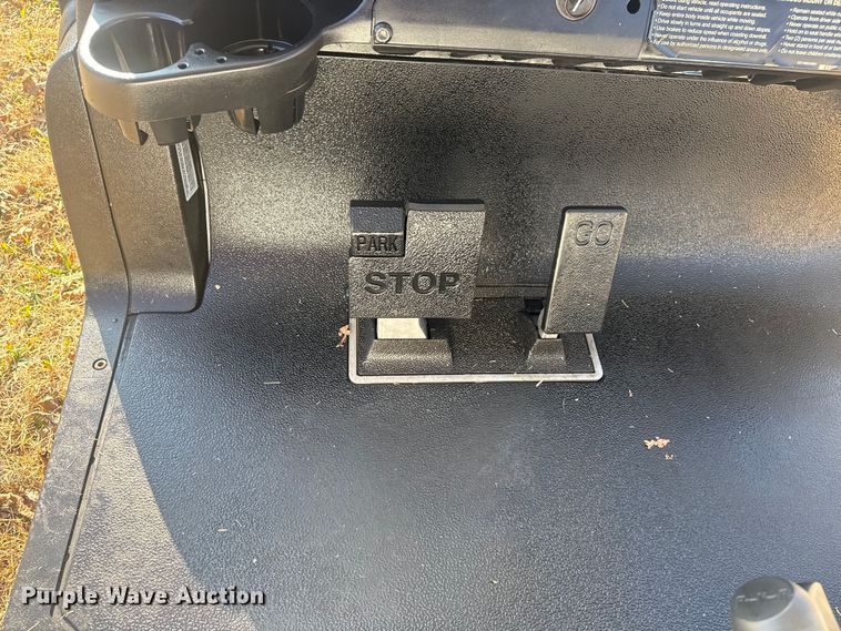 image for item DQ4190 2004 Club Car golf cart