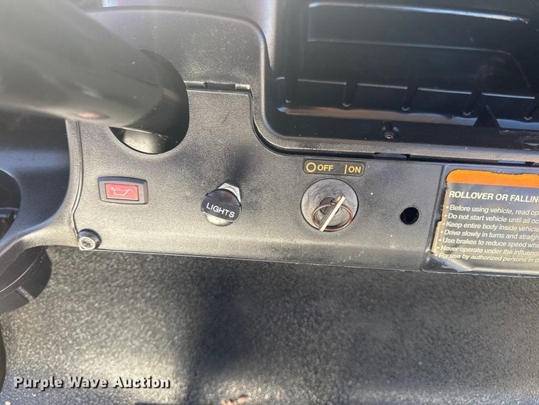 image for item DQ4190 2004 Club Car golf cart