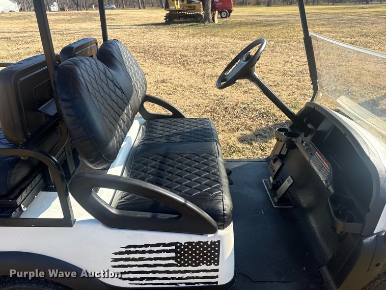 image for item DQ4190 2004 Club Car golf cart