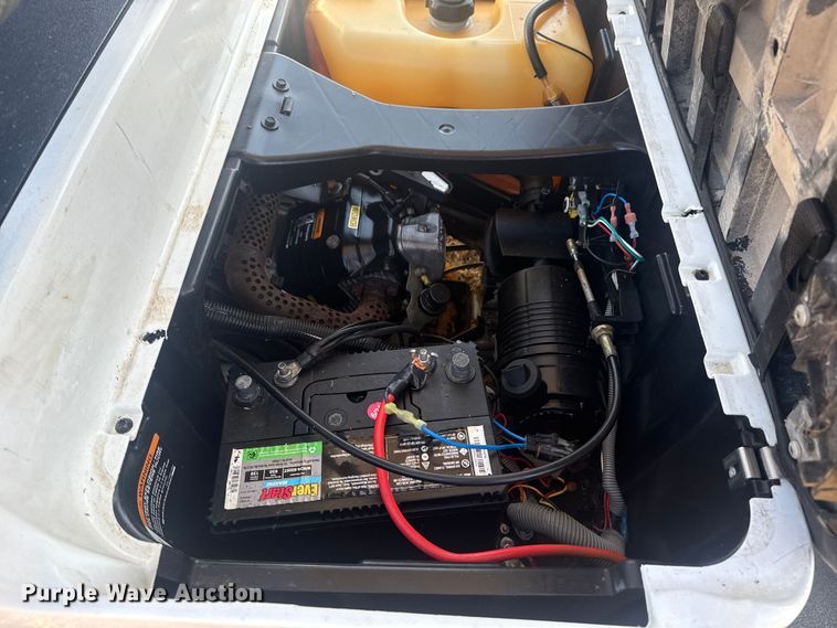 image for item DQ4190 2004 Club Car golf cart