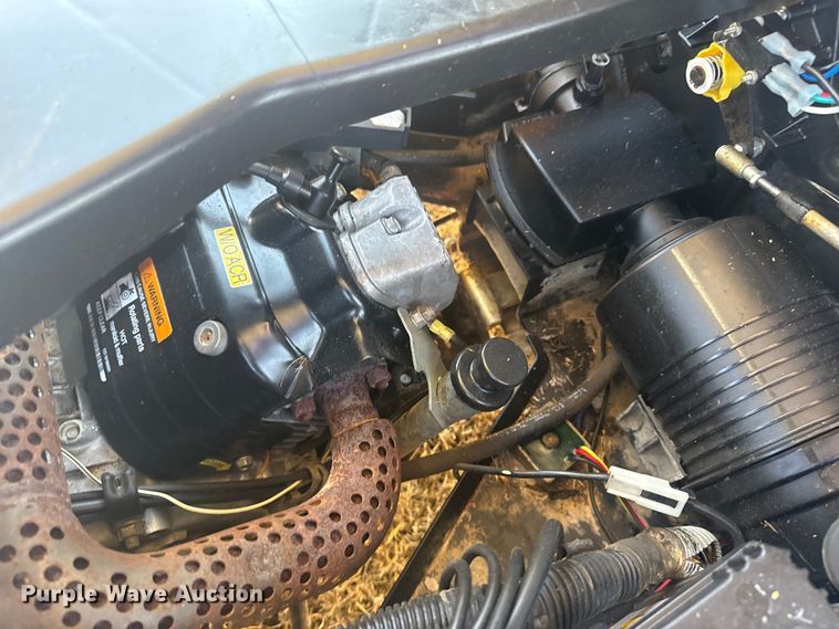 image for item DQ4190 2004 Club Car golf cart