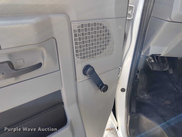 image for item DT0813 2016 Ford E350 utility van