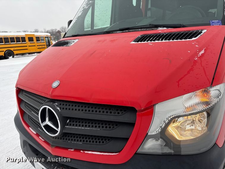 image for item DT6487 2014 Mercedes Benz Sprinter bus