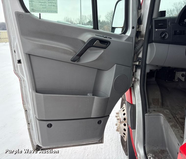 image for item DT6487 2014 Mercedes Benz Sprinter bus