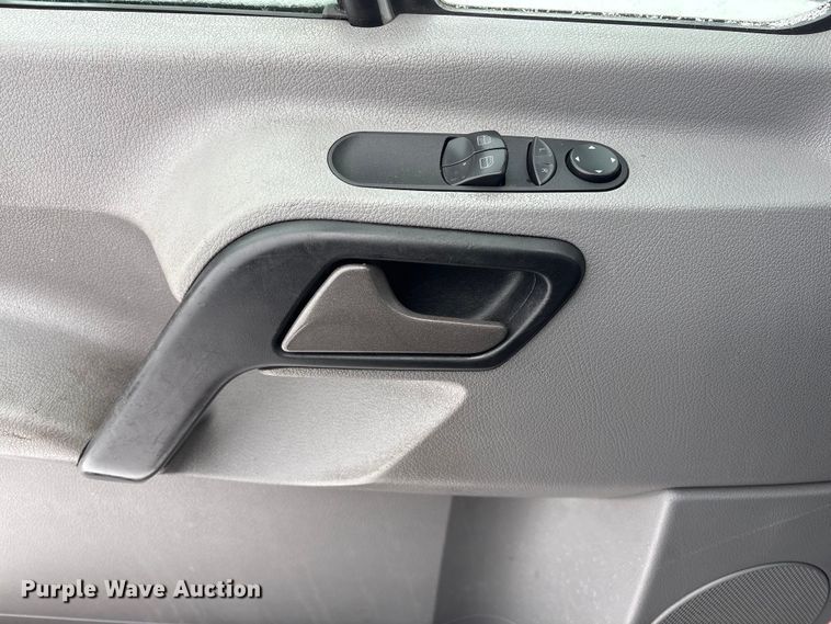 image for item DT6487 2014 Mercedes Benz Sprinter bus