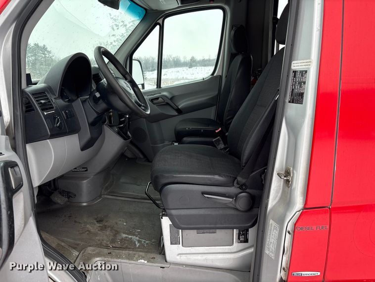 image for item DT6487 2014 Mercedes Benz Sprinter bus