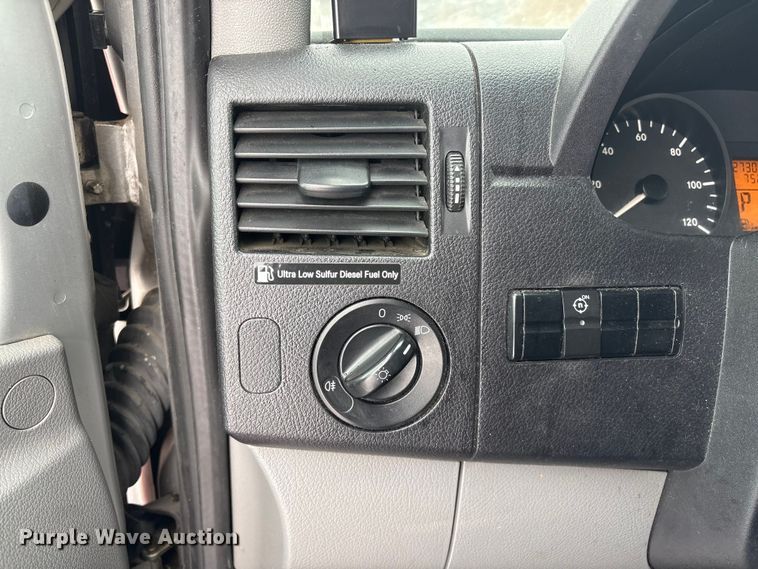 image for item DT6487 2014 Mercedes Benz Sprinter bus