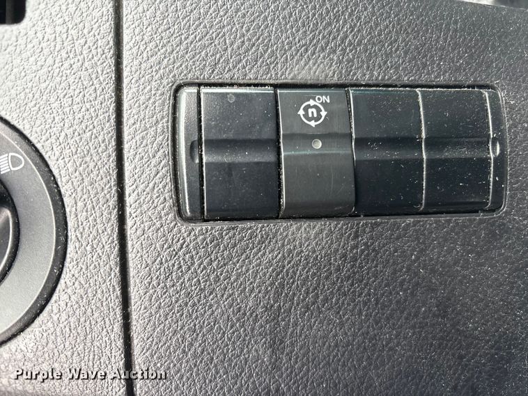 image for item DT6487 2014 Mercedes Benz Sprinter bus