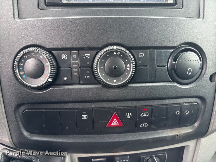 image for item DT6487 2014 Mercedes Benz Sprinter bus