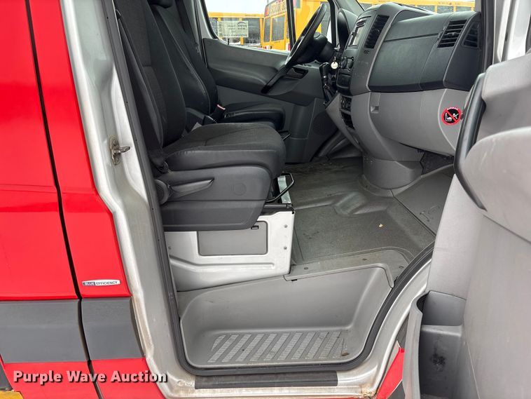 image for item DT6487 2014 Mercedes Benz Sprinter bus