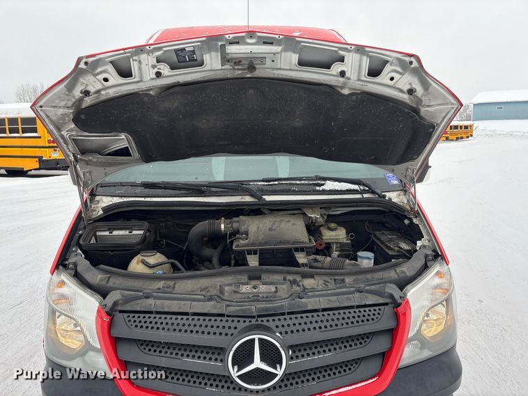 image for item DT6487 2014 Mercedes Benz Sprinter bus