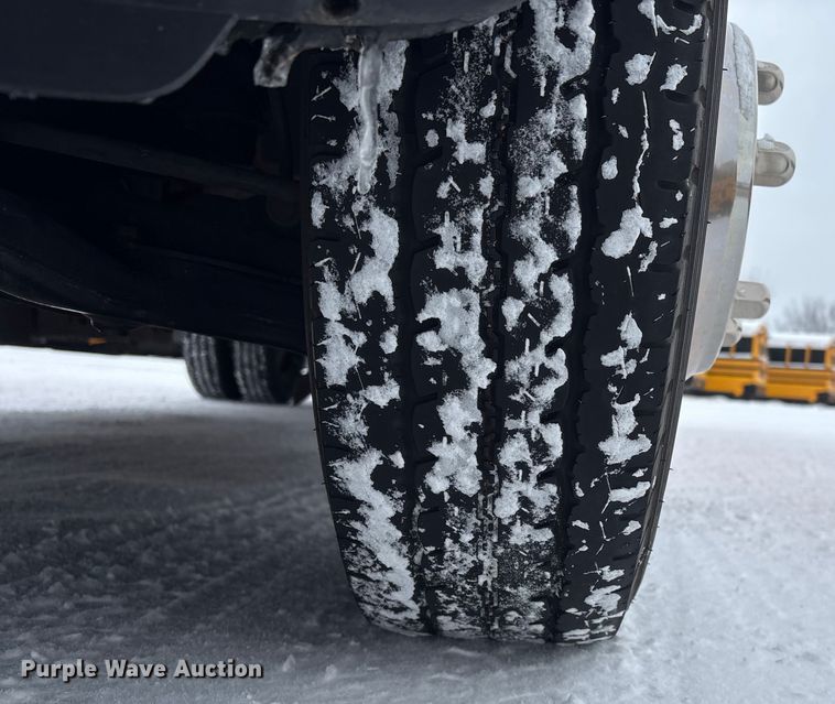 image for item DT6487 2014 Mercedes Benz Sprinter bus