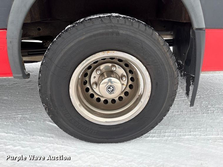 image for item DT6487 2014 Mercedes Benz Sprinter bus