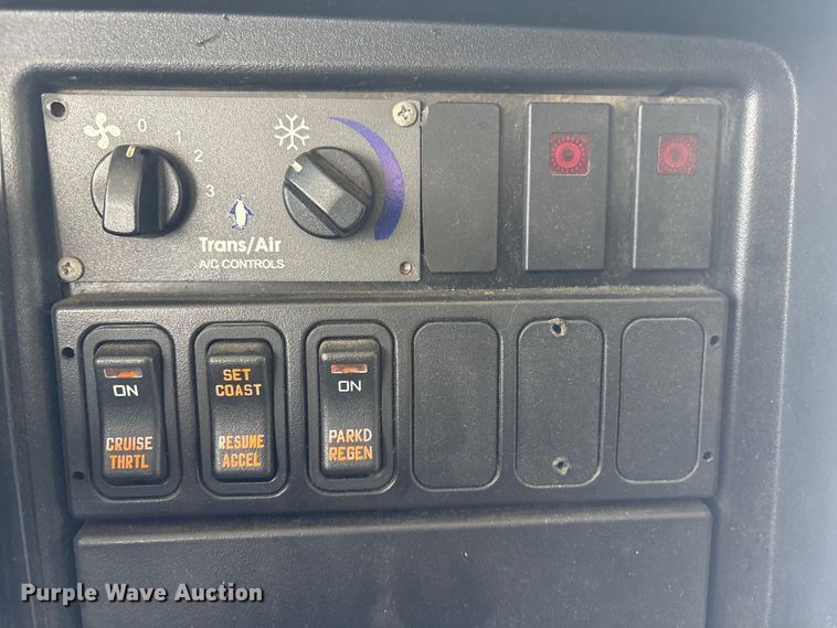 image for item DT6488 2012 IC Bus PB105 school bus