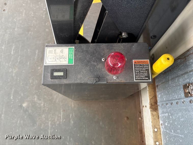 image for item DT6488 2012 IC Bus PB105 school bus