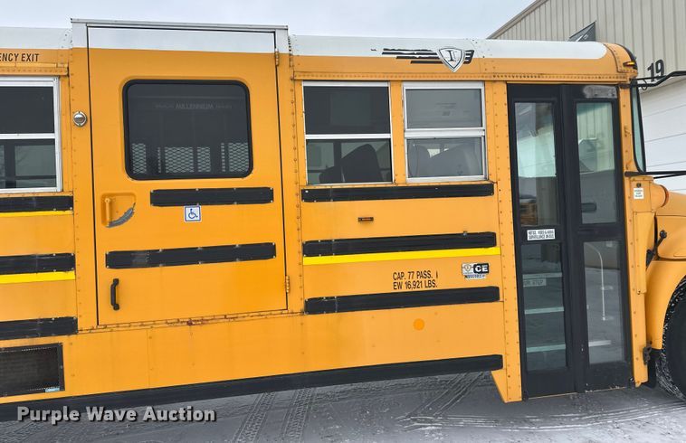 image for item DT6490 2012 IC PB105 school bus
