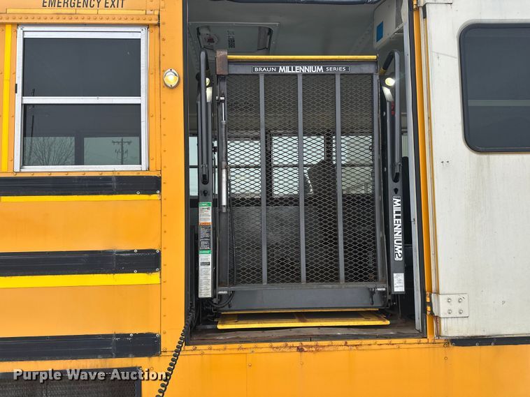 image for item DT6490 2012 IC PB105 school bus