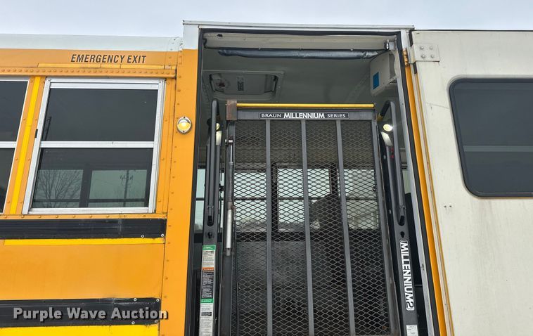 image for item DT6490 2012 IC PB105 school bus