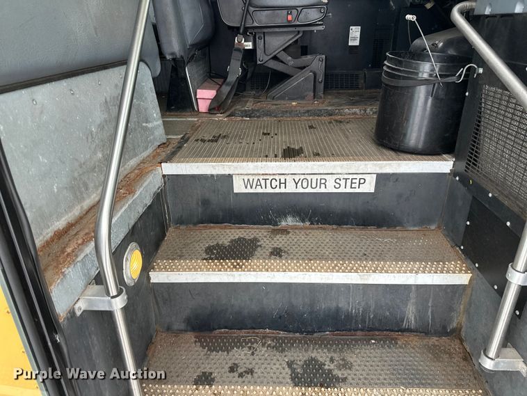 image for item DT6490 2012 IC PB105 school bus