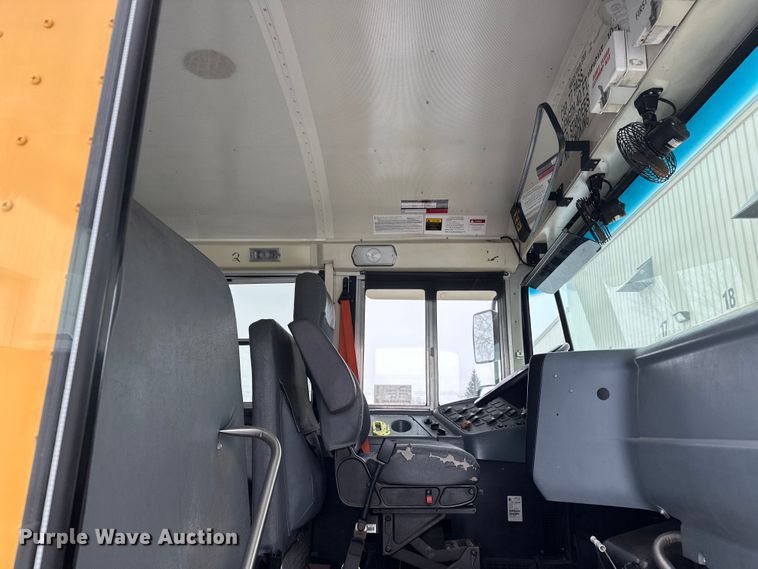 image for item DT6490 2012 IC PB105 school bus