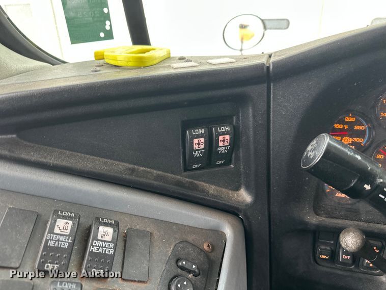 image for item DT6490 2012 IC PB105 school bus