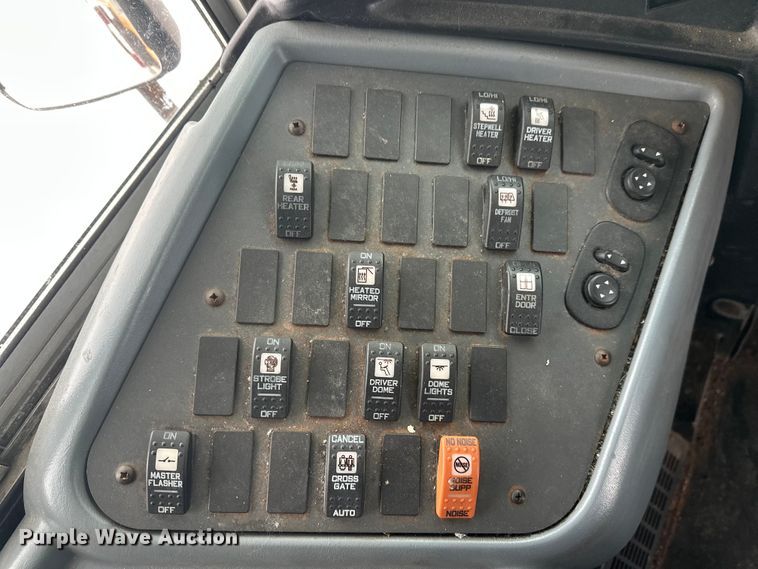 image for item DT6490 2012 IC PB105 school bus