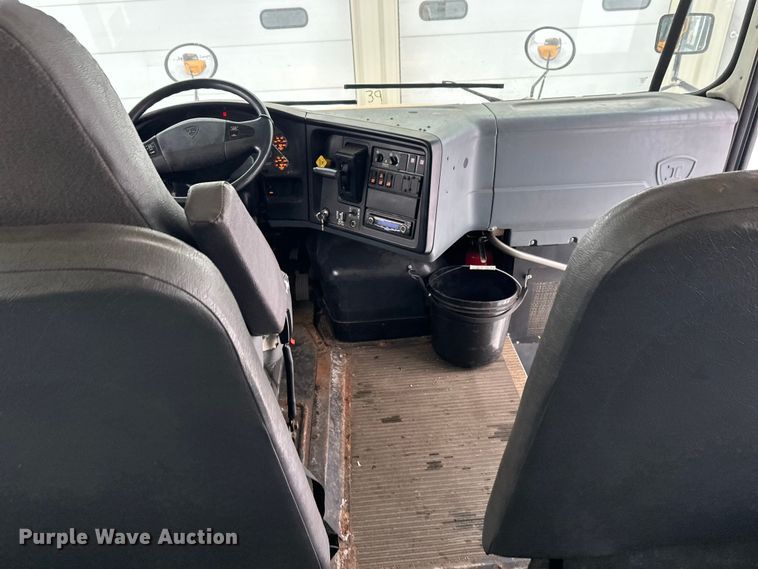 image for item DT6490 2012 IC PB105 school bus