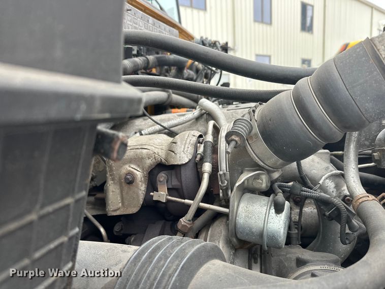 image for item DT6490 2012 IC PB105 school bus