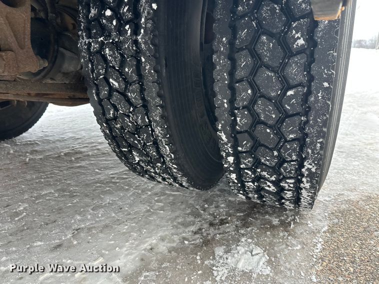 image for item DT6490 2012 IC PB105 school bus