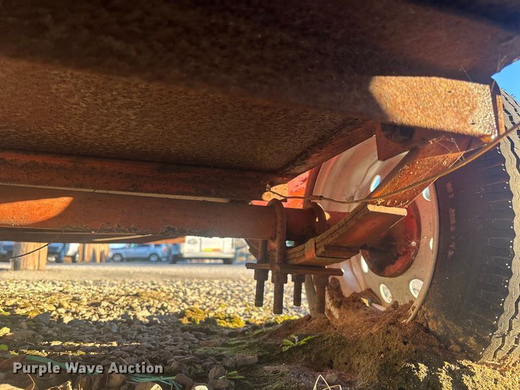 image for item DU0271 1996 Utility trailer