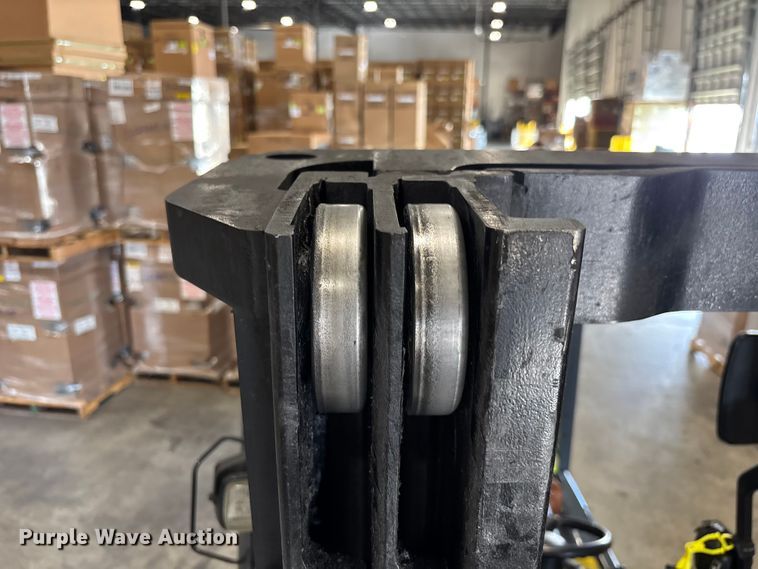 image for item DU0336 2015 Toyota 8FBE18U forklift