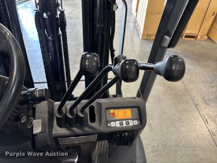 image for item DU0336 2015 Toyota 8FBE18U forklift