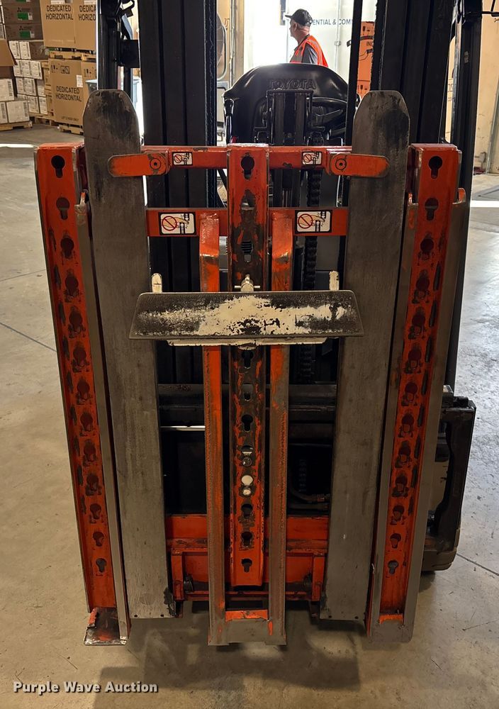 image for item DU0337 2015 Toyota 8FBE18U forklift