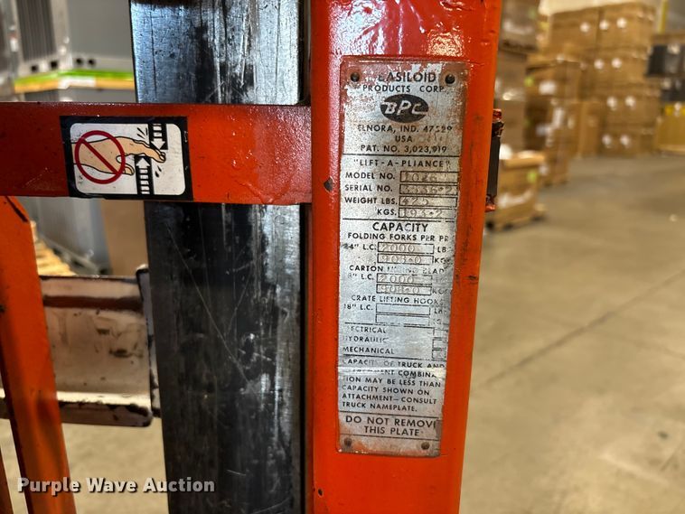 image for item DU0337 2015 Toyota 8FBE18U forklift