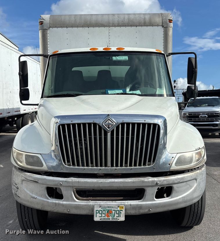 image for item DU0338 2006 International 4300 box truck