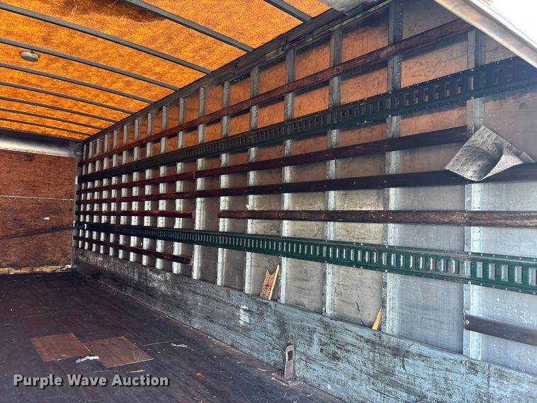 image for item DU0338 2006 International 4300 box truck