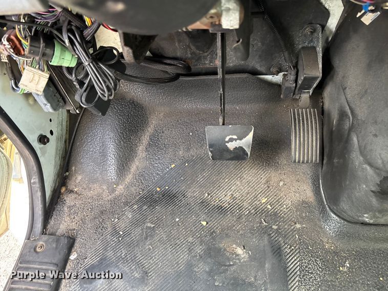 image for item DU0338 2006 International 4300 box truck