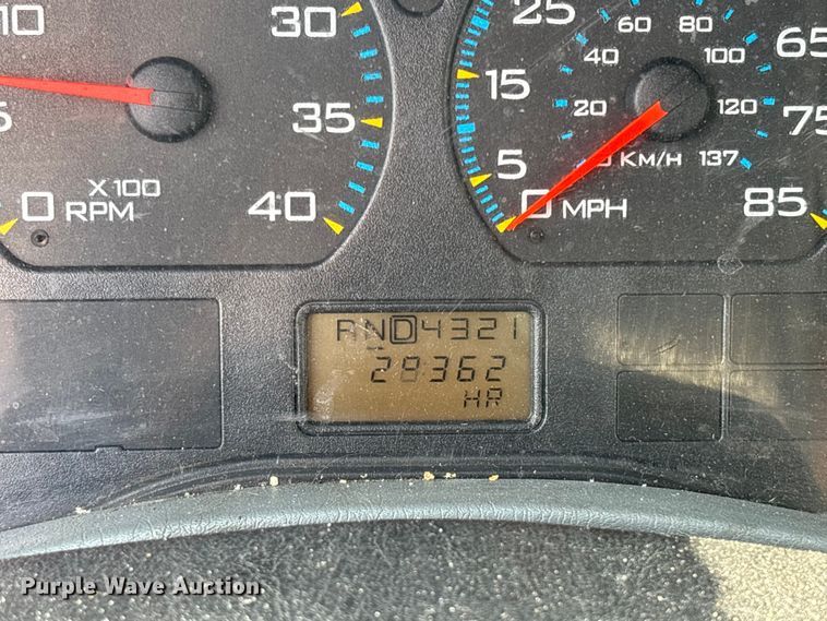 image for item DU0338 2006 International 4300 box truck