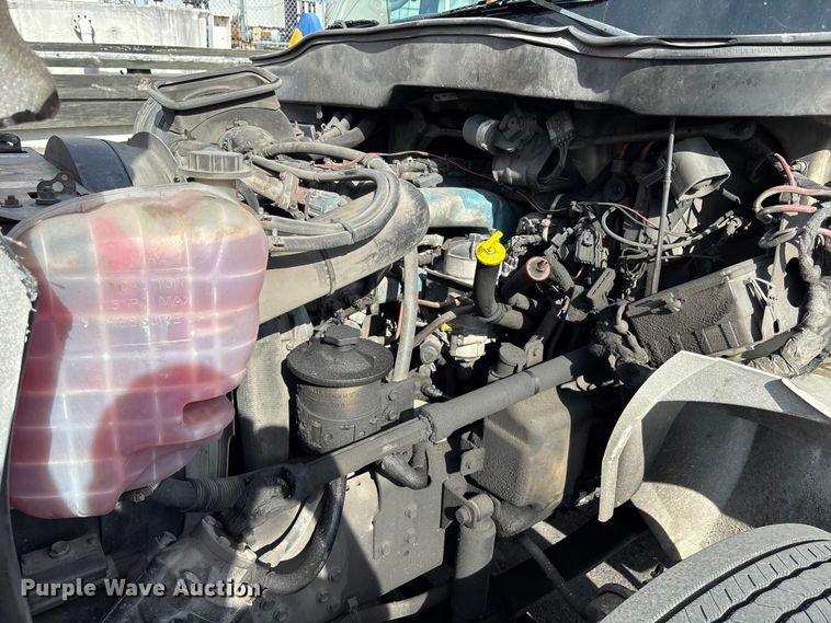 image for item DU0338 2006 International 4300 box truck