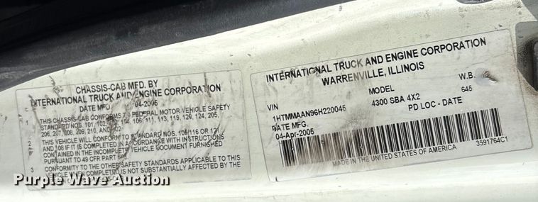 image for item DU0338 2006 International 4300 box truck