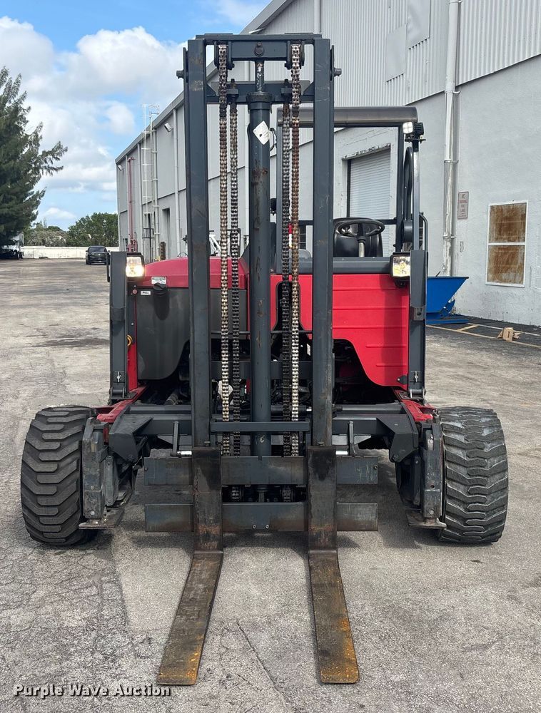 image for item DU0339 2017 Moffett M8 55.4 forklift