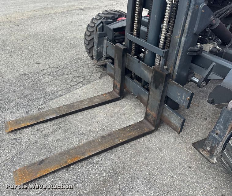 image for item DU0339 2017 Moffett M8 55.4 forklift