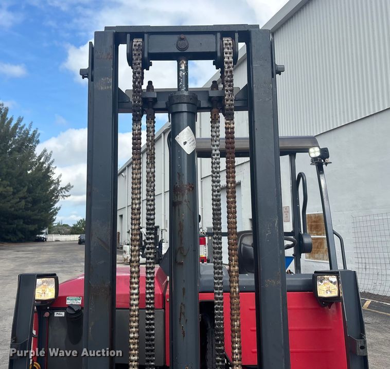 image for item DU0339 2017 Moffett M8 55.4 forklift