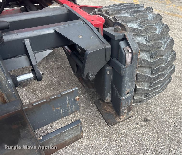 image for item DU0339 2017 Moffett M8 55.4 forklift