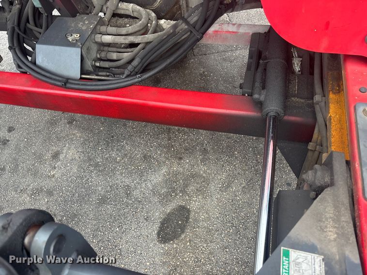 image for item DU0339 2017 Moffett M8 55.4 forklift