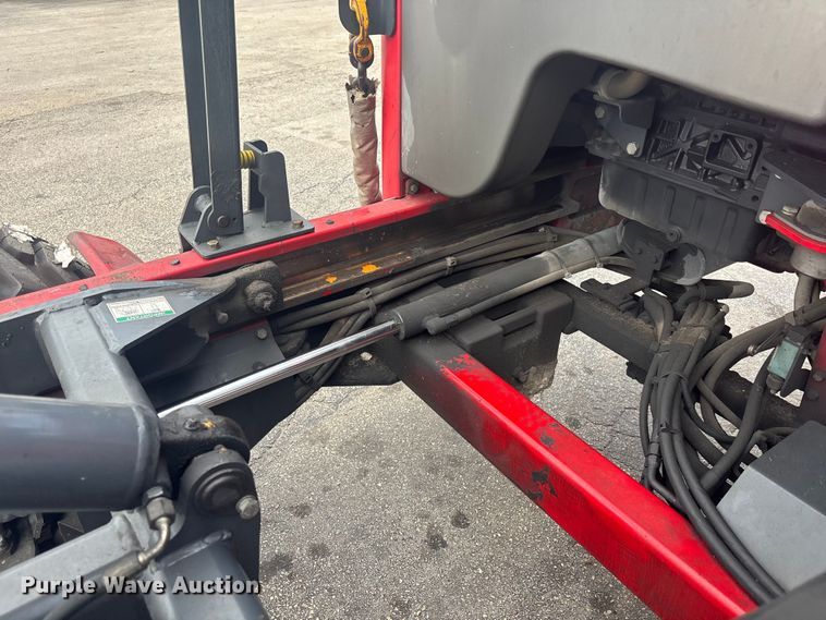 image for item DU0339 2017 Moffett M8 55.4 forklift